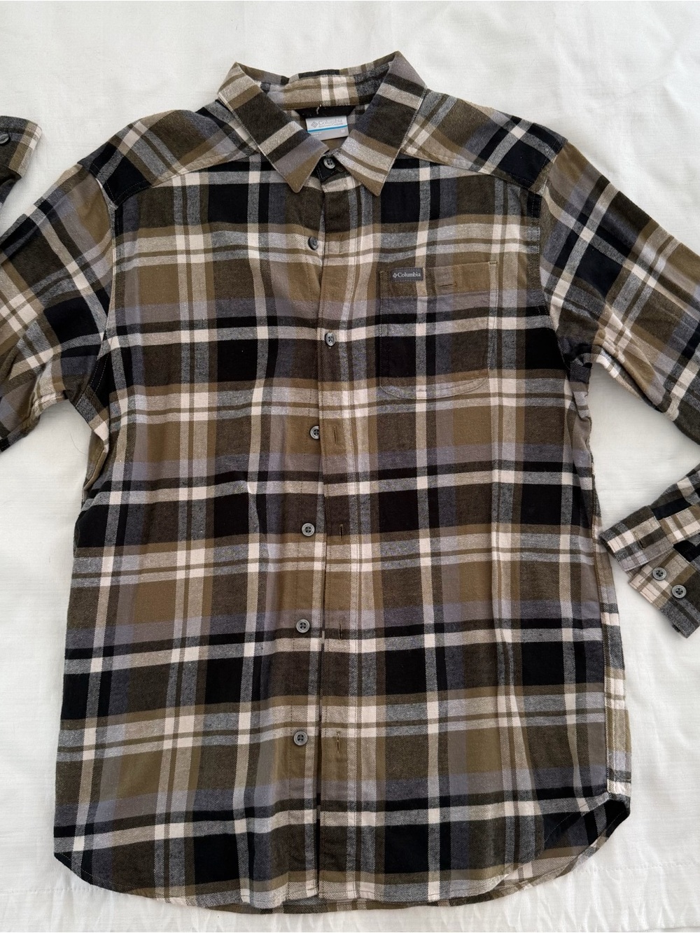 Men’s Columbia button up flannel size medium